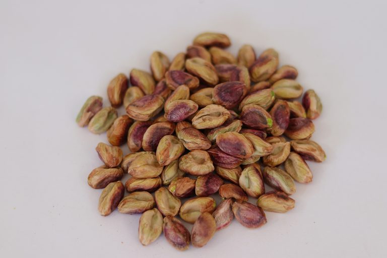 مغز پسته ویژه تاج بی بی