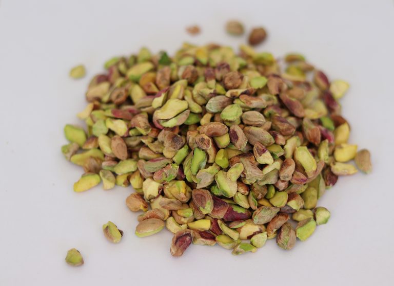 مغزپسته نمره یک تاج بی بی